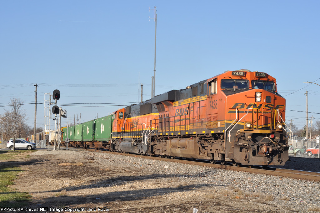 BNSF 7438 East